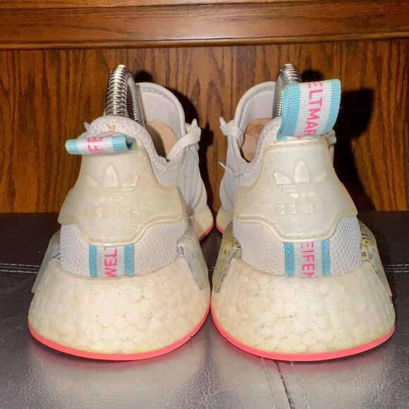 Adidas NMD_R1 Women's Cream Screaming Pink Running Shoes - Size 5 - Picture 8 of 9